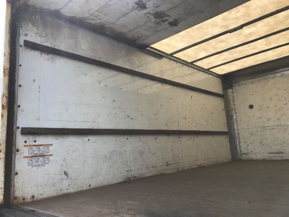 Light Duty Box Truck-Light and Medium Duty Trucks-Chevrolet-2019-G33903-Dartmouth-NS-210,191\n\t\tkm-$ 28,250 - Image 10