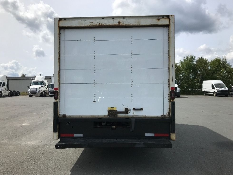 Light Duty Box Truck-Light and Medium Duty Trucks-Chevrolet-2019-G33903-Dartmouth-NS-210,191\n\t\tkm-$ 28,250 - Image 7
