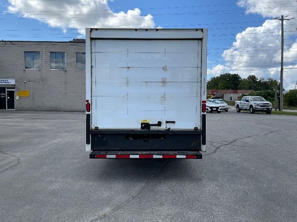 Light Duty Box Truck-Light and Medium Duty Trucks-Chevrolet-2019-G33903-London-ON-222,478\n\t\tkm-$ 27,250 - Image 7