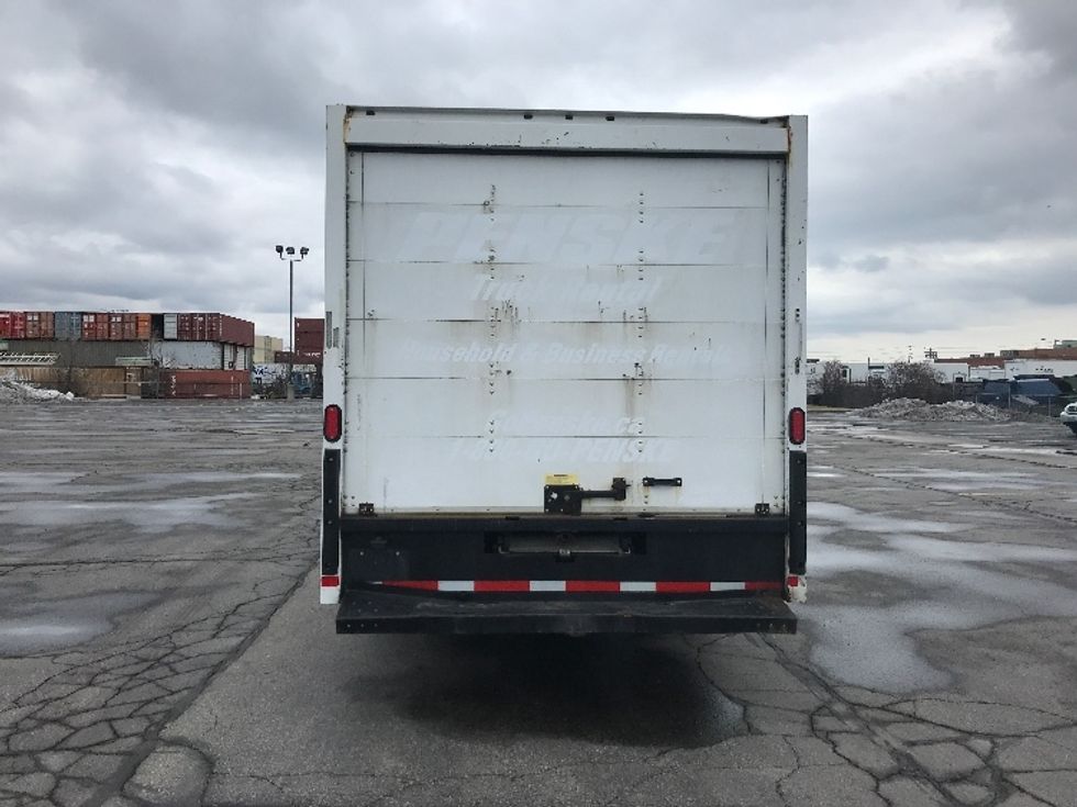 Light Duty Box Truck-Light and Medium Duty Trucks-Chevrolet-2019-G33903-Mississauga-ON-153,886\n\t\tkm-$ 34,750 - Image 6