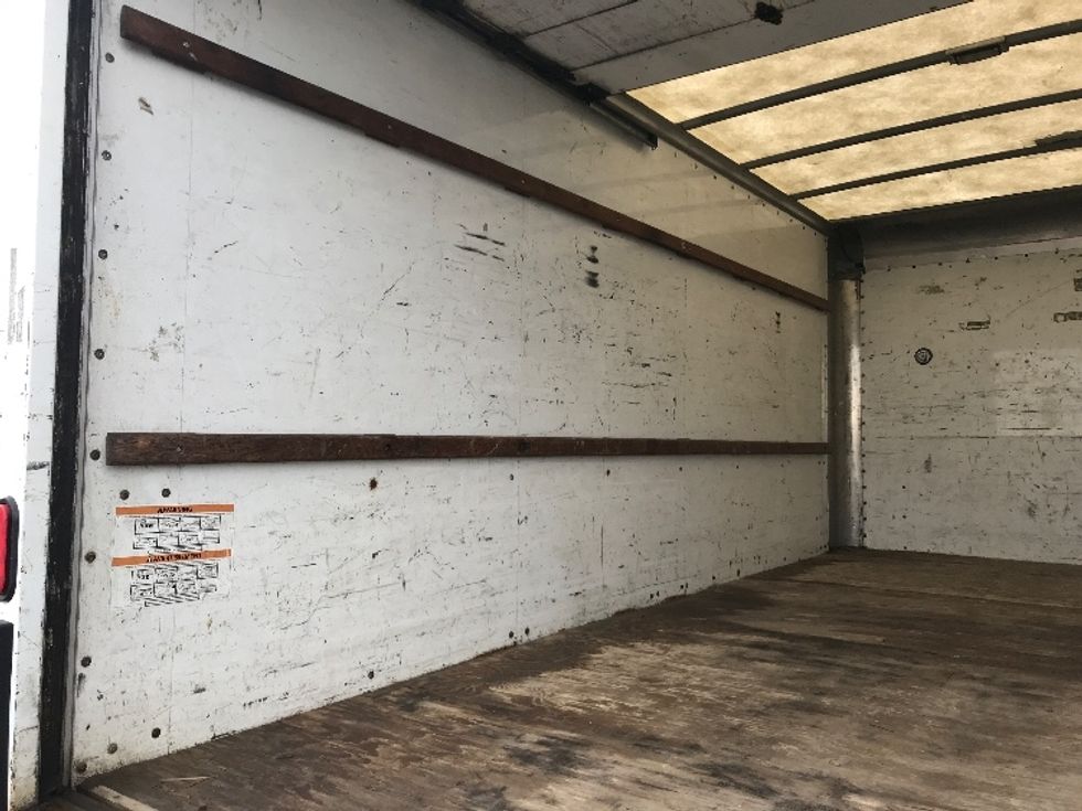 Light Duty Box Truck-Light and Medium Duty Trucks-Chevrolet-2019-G33903-Mississauga-ON-153,886\n\t\tkm-$ 34,750 - Image 9