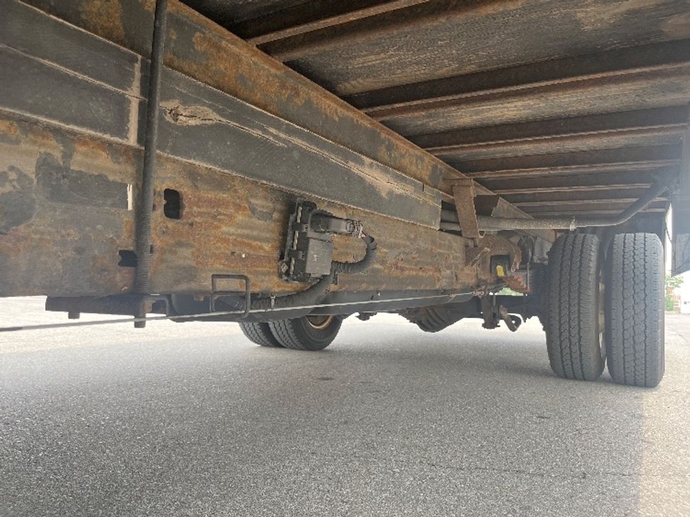 Light Duty Box Truck-Light and Medium Duty Trucks-Chevrolet-2019-G33903-Mississauga-ON-160,188\n\t\tkm-$ 32,250 - Image 5