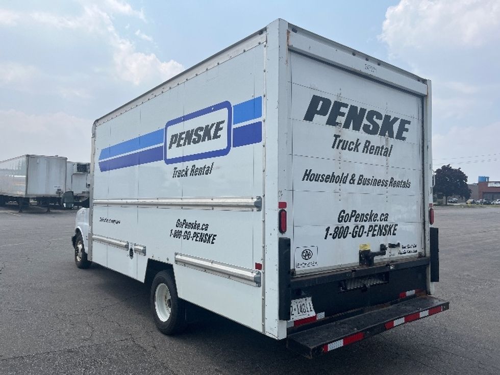 Light Duty Box Truck-Light and Medium Duty Trucks-Chevrolet-2019-G33903-Mississauga-ON-160,188\n\t\tkm-$ 32,250 - Image 6