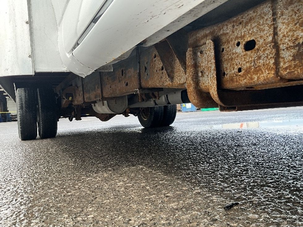 Light Duty Box Truck-Light and Medium Duty Trucks-Chevrolet-2019-G33903-Ottawa-ON-113,765\n\t\tkm-$ 35,250 - Image 13