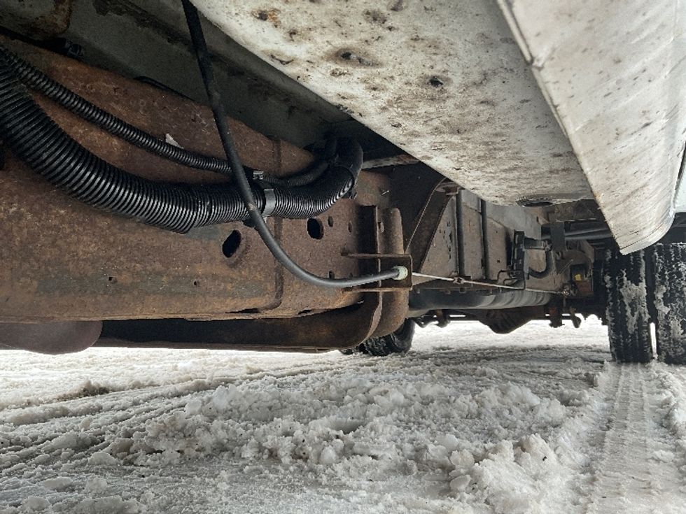 Light Duty Box Truck-Light and Medium Duty Trucks-Chevrolet-2019-G33903-Ottawa-ON-149,162\n\t\tkm-$ 35,000 - Image 5