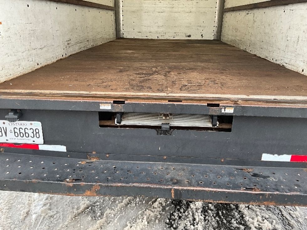 Light Duty Box Truck-Light and Medium Duty Trucks-Chevrolet-2019-G33903-Ottawa-ON-149,162\n\t\tkm-$ 35,000 - Image 9