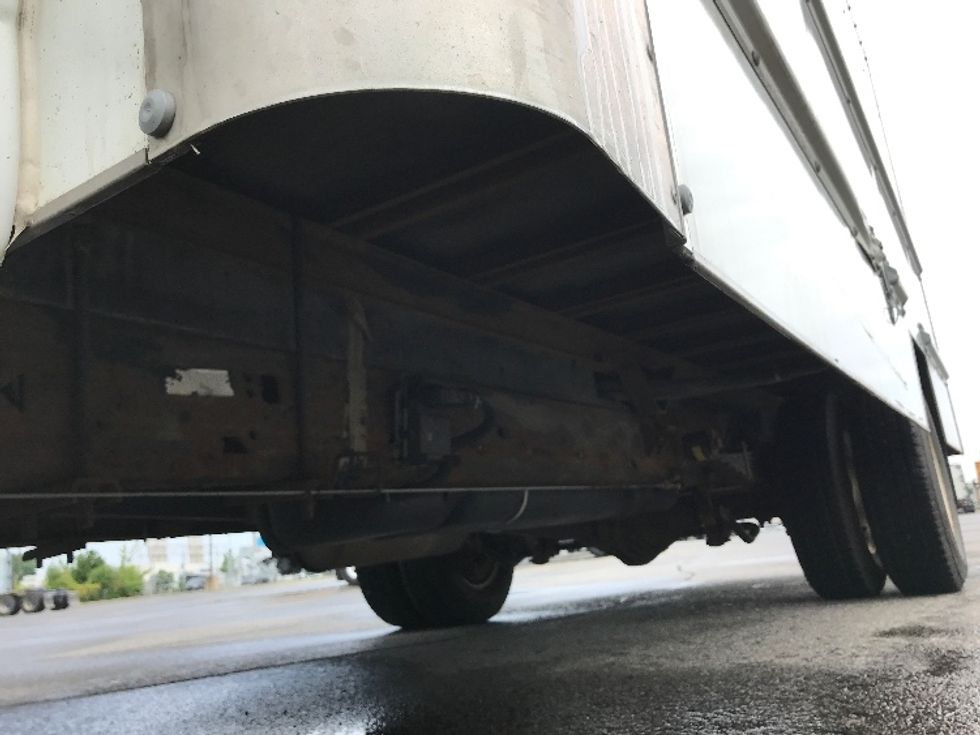 Light Duty Box Truck-Light and Medium Duty Trucks-Chevrolet-2019-G33903-Saint Laurent-PQ-112,224\n\t\tkm-$ 36,250 - Image 5