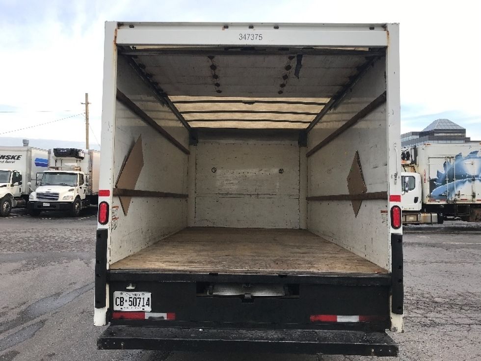 Light Duty Box Truck-Light and Medium Duty Trucks-Chevrolet-2019-G33903-Scarborough-ON-185,525\n\t\tkm-$ 30,250 - Image 8