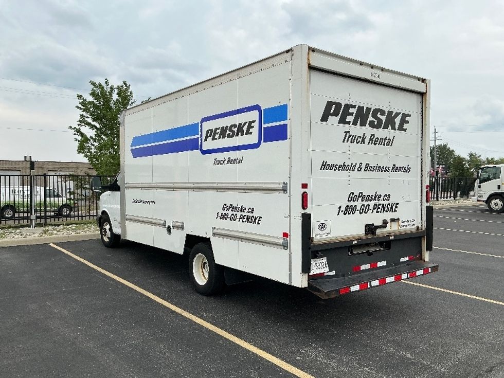 Light Duty Box Truck-Light and Medium Duty Trucks-Chevrolet-2019-G33903-Stoney Creek-ON-154,580\n\t\tkm-$ 32,750 - Image 6