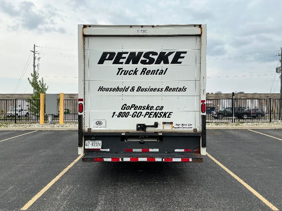 Light Duty Box Truck-Light and Medium Duty Trucks-Chevrolet-2019-G33903-Stoney Creek-ON-154,580\n\t\tkm-$ 32,750 - Image 7