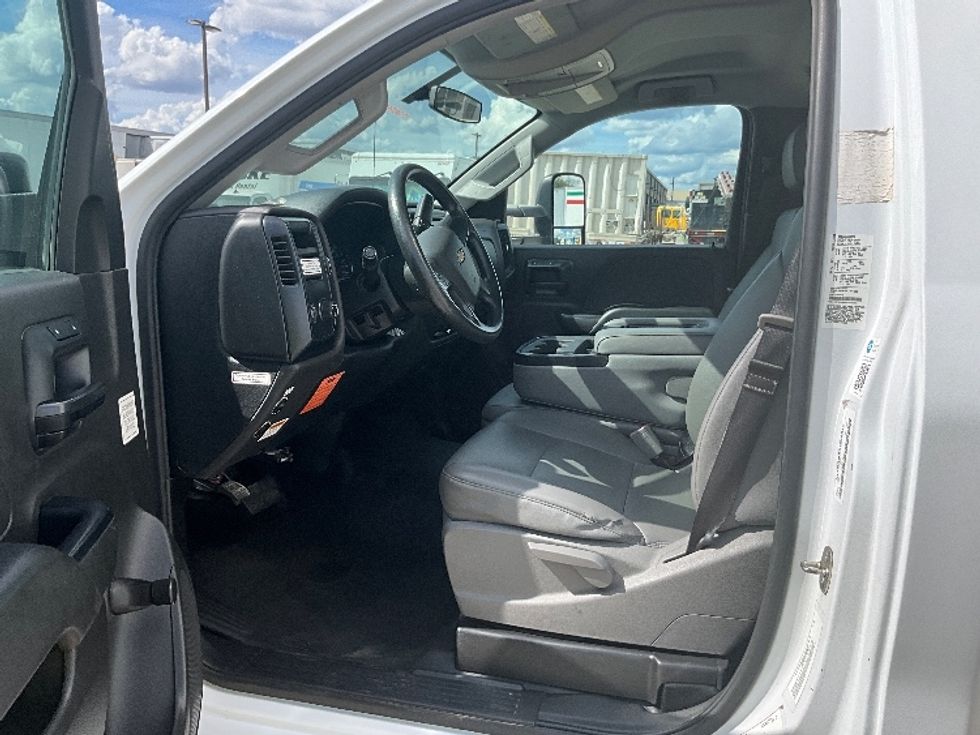 Light Duty Box Truck-Light and Medium Duty Trucks-Chevrolet-2020-SILVERAD-San Antonio-TX-94,500\n\t\tmiles-$ 35,250 - Image 16