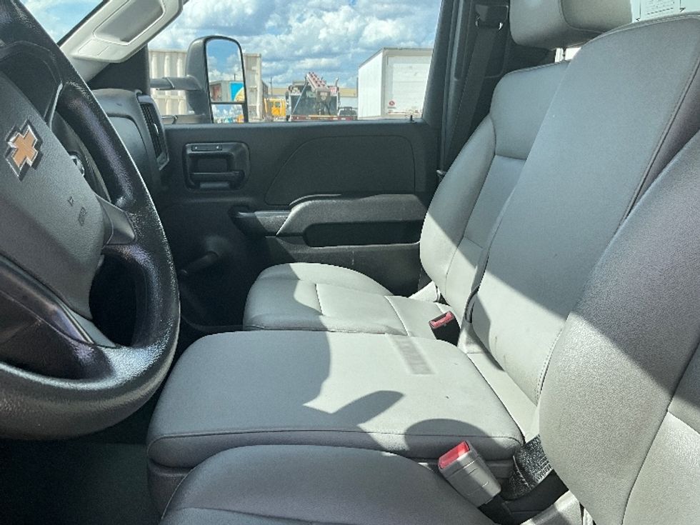 Light Duty Box Truck-Light and Medium Duty Trucks-Chevrolet-2020-SILVERAD-San Antonio-TX-94,500\n\t\tmiles-$ 35,250 - Image 19