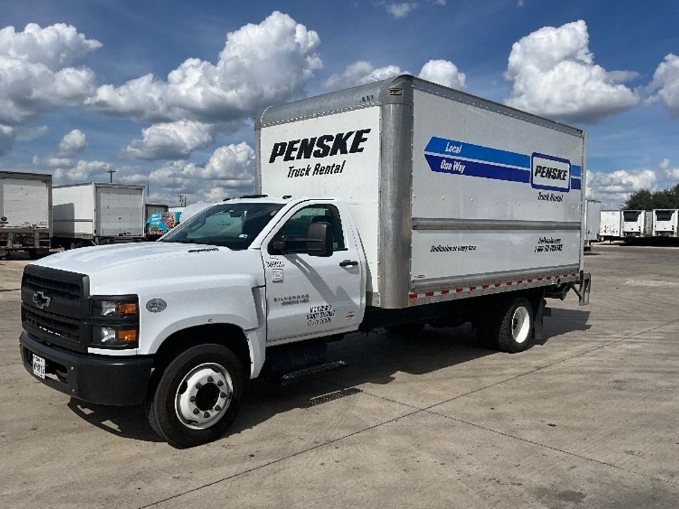 Light Duty Box Truck-Light and Medium Duty Trucks-Chevrolet-2020-SILVERAD-San Antonio-TX-94,500\n\t\tmiles-$ 35,250 - Image 3