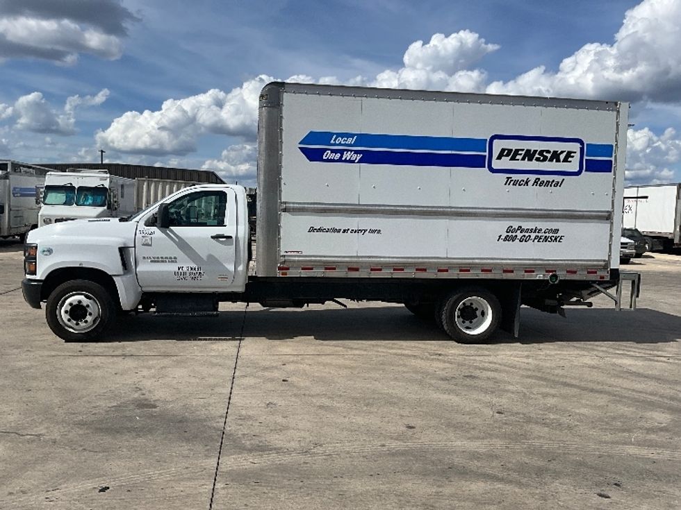 Light Duty Box Truck-Light and Medium Duty Trucks-Chevrolet-2020-SILVERAD-San Antonio-TX-94,500\n\t\tmiles-$ 35,250 - Image 4