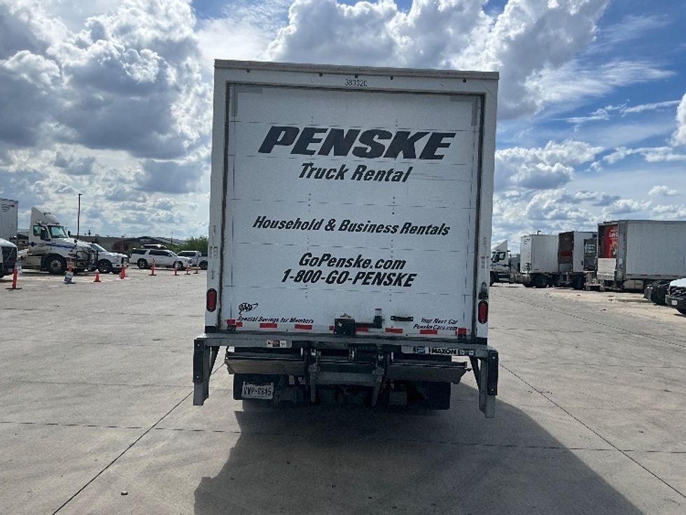 Light Duty Box Truck-Light and Medium Duty Trucks-Chevrolet-2020-SILVERAD-San Antonio-TX-94,500\n\t\tmiles-$ 35,250 - Image 7