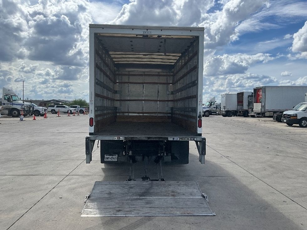 Light Duty Box Truck-Light and Medium Duty Trucks-Chevrolet-2020-SILVERAD-San Antonio-TX-94,500\n\t\tmiles-$ 35,250 - Image 9