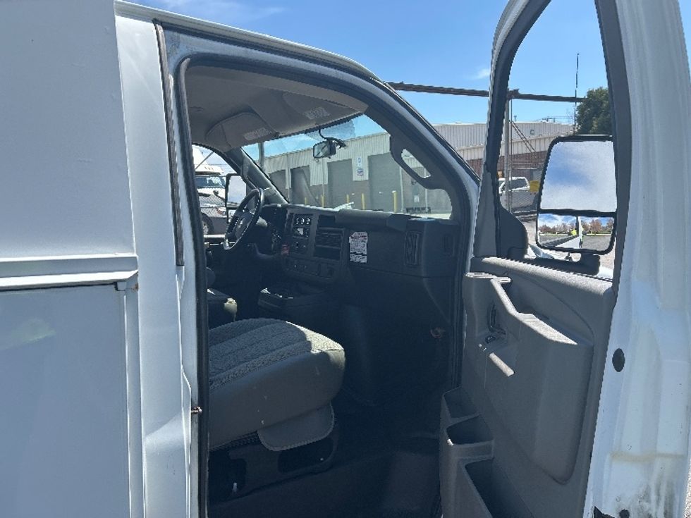 Light Duty Box Truck-Light and Medium Duty Trucks-Chevrolet-2021-EXPRESS-Minoa-NY-109,452\n\t\tmiles-$ 41,000 - Image 20
