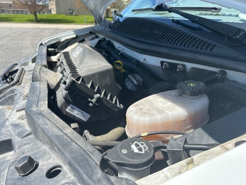 Light Duty Box Truck-Light and Medium Duty Trucks-Chevrolet-2021-EXPRESS-Minoa-NY-109,452\n\t\tmiles-$ 41,000 - Image 24