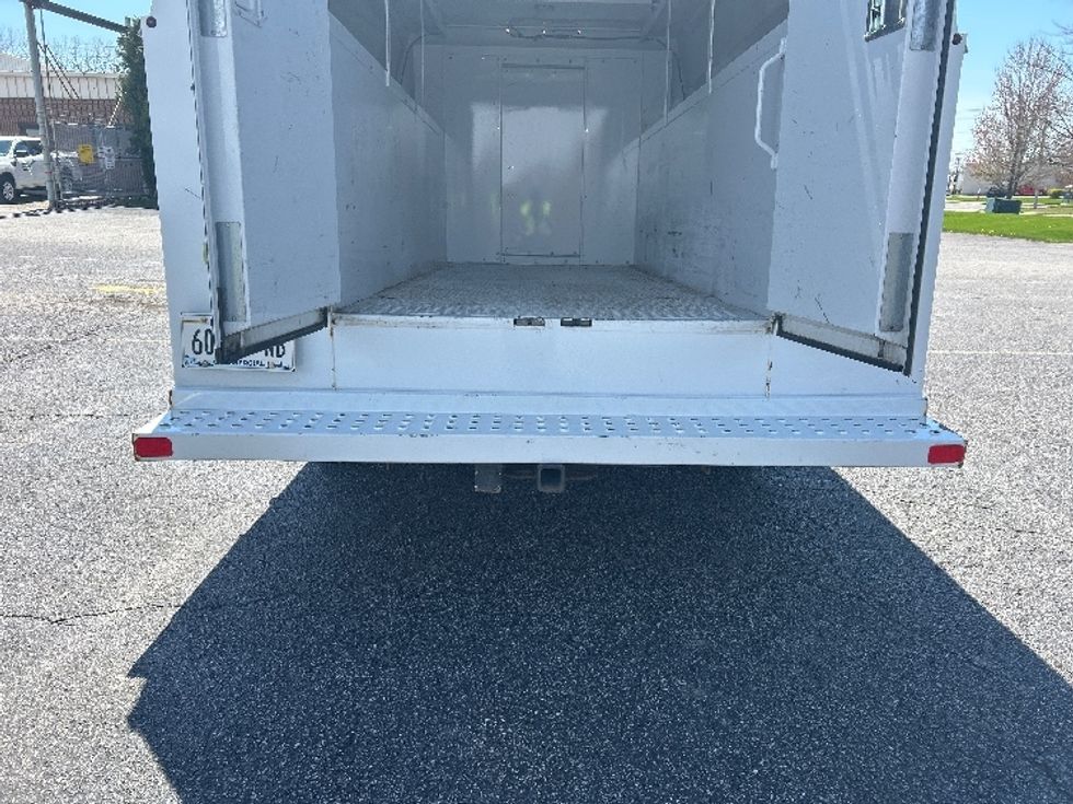 Light Duty Box Truck-Light and Medium Duty Trucks-Chevrolet-2021-EXPRESS-Minoa-NY-109,452\n\t\tmiles-$ 41,000 - Image 9