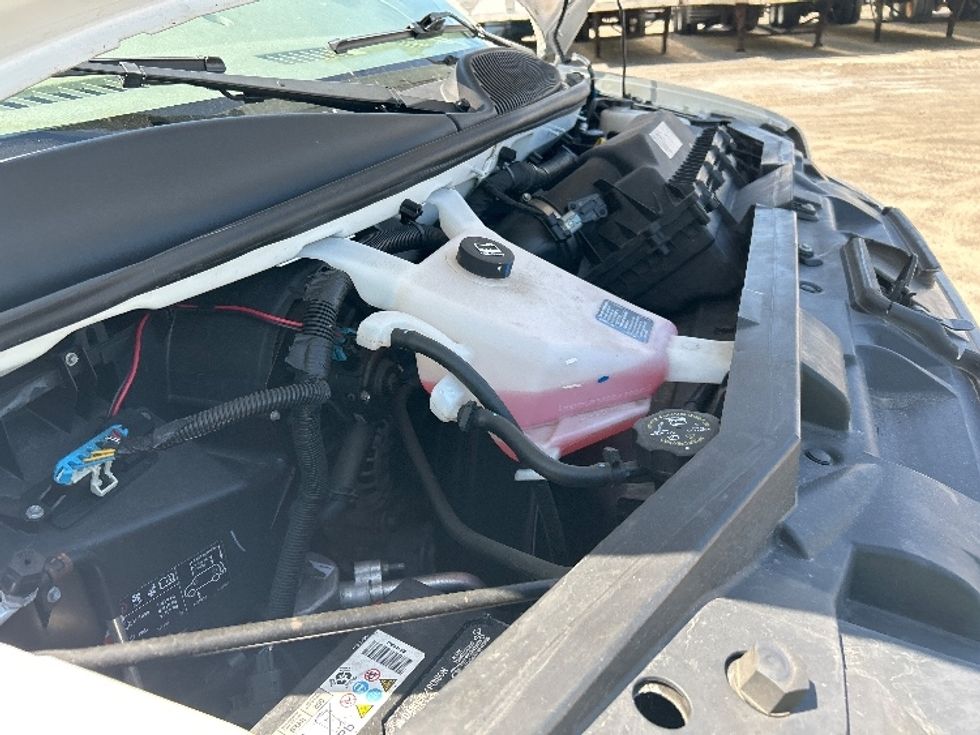 Light Duty Box Truck-Light and Medium Duty Trucks-Chevrolet-2021-G23705-Fredonia-NY-31,853\n\t\tmiles-$ 33,250 - Image 22