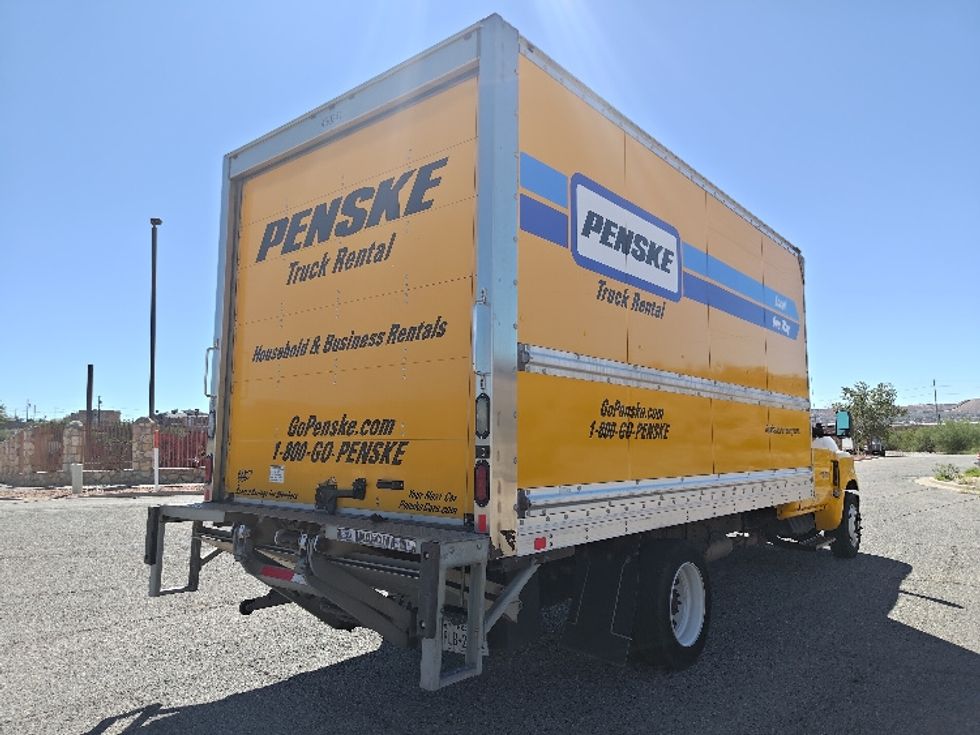 Light Duty Box Truck-Light and Medium Duty Trucks-Chevrolet-2021-SILVERAD-San Antonio-TX-107,941\n\t\tmiles-$ 32,250 - Image 13