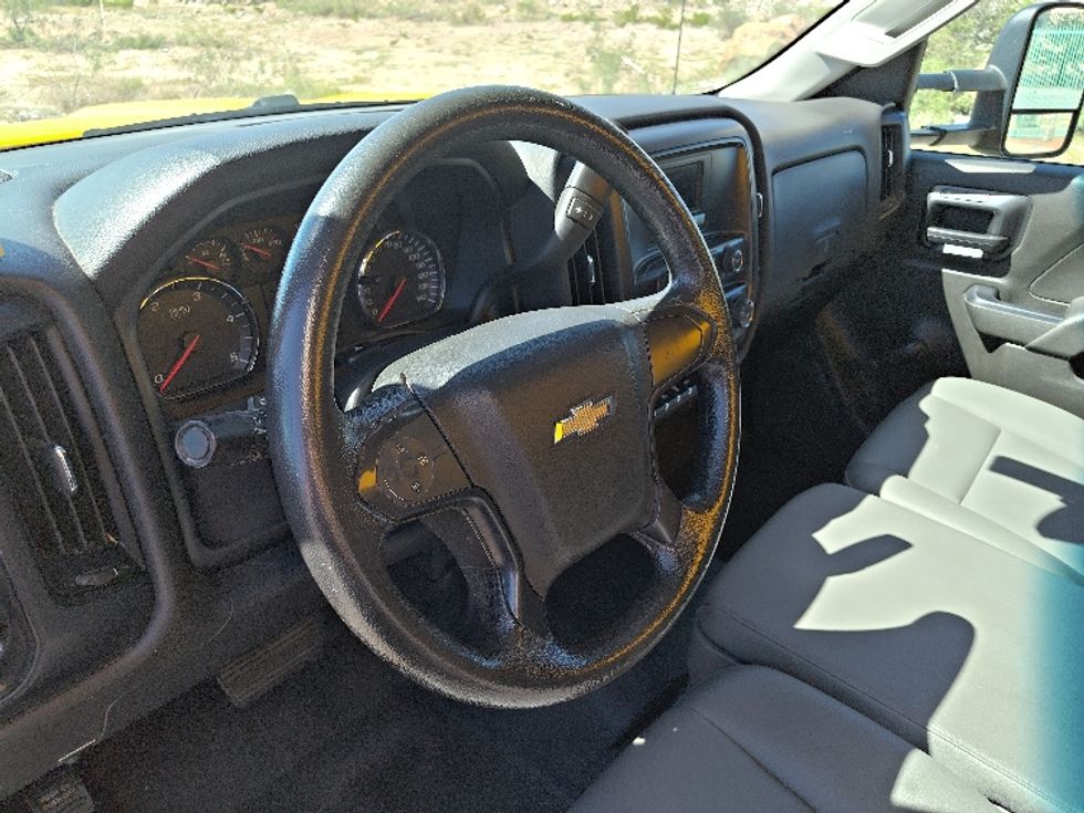 Light Duty Box Truck-Light and Medium Duty Trucks-Chevrolet-2021-SILVERAD-San Antonio-TX-107,941\n\t\tmiles-$ 32,250 - Image 17