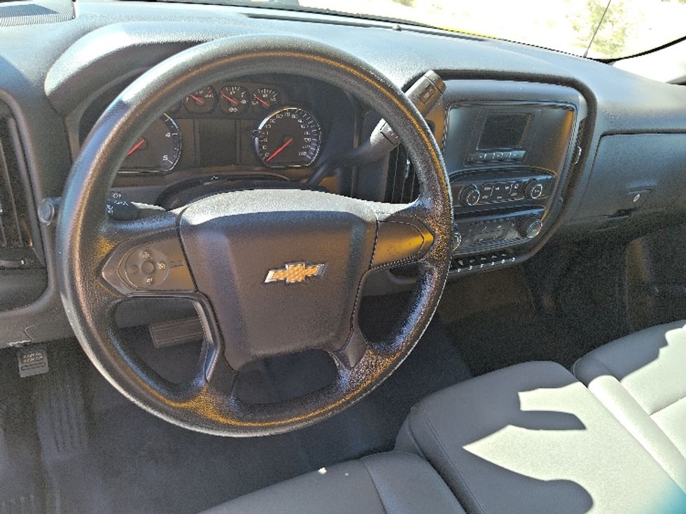 Light Duty Box Truck-Light and Medium Duty Trucks-Chevrolet-2021-SILVERAD-San Antonio-TX-107,941\n\t\tmiles-$ 32,250 - Image 18