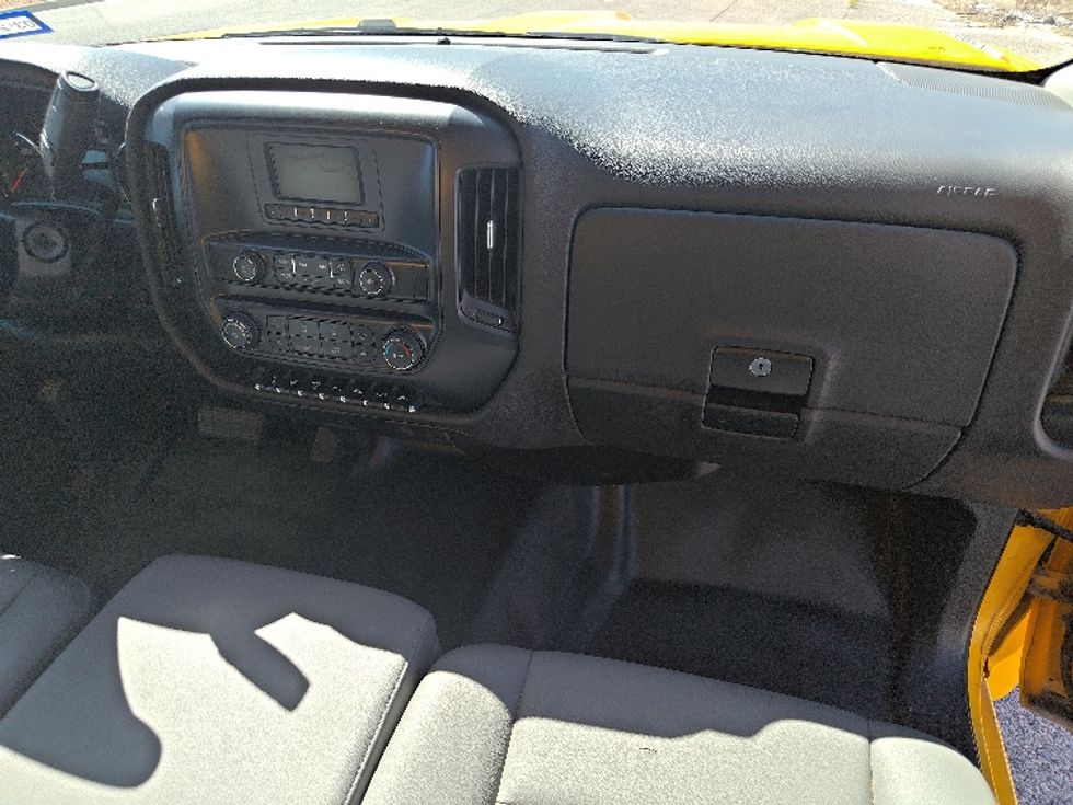 Light Duty Box Truck-Light and Medium Duty Trucks-Chevrolet-2021-SILVERAD-San Antonio-TX-107,941\n\t\tmiles-$ 32,250 - Image 21