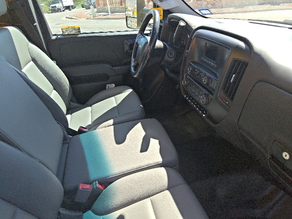 Light Duty Box Truck-Light and Medium Duty Trucks-Chevrolet-2021-SILVERAD-San Antonio-TX-107,941\n\t\tmiles-$ 32,250 - Image 22