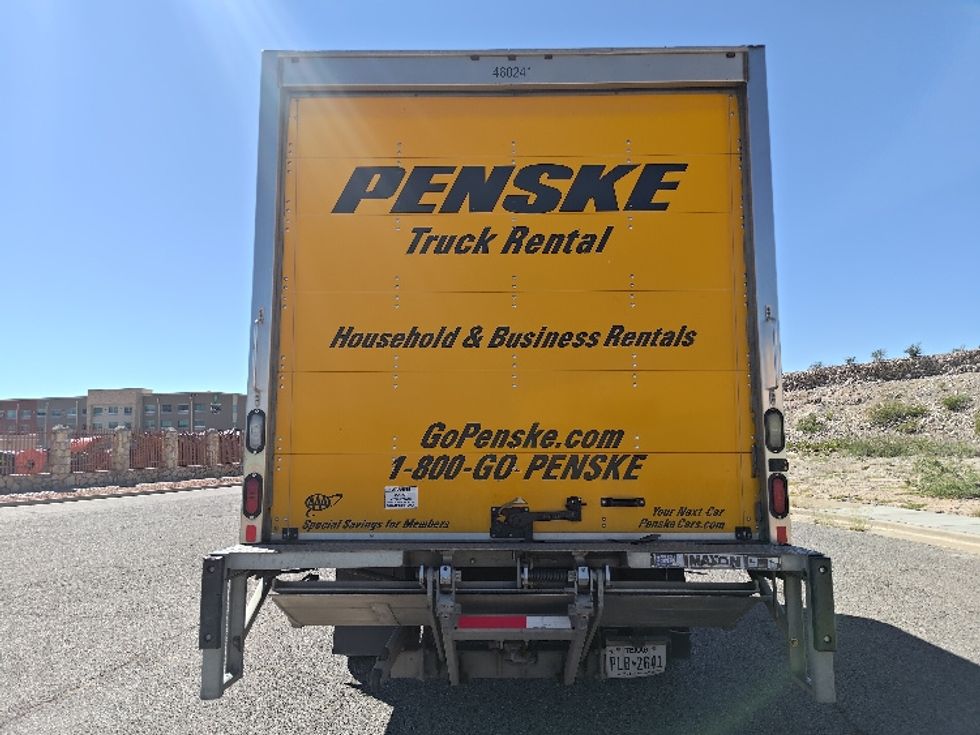 Light Duty Box Truck-Light and Medium Duty Trucks-Chevrolet-2021-SILVERAD-San Antonio-TX-107,941\n\t\tmiles-$ 32,250 - Image 7