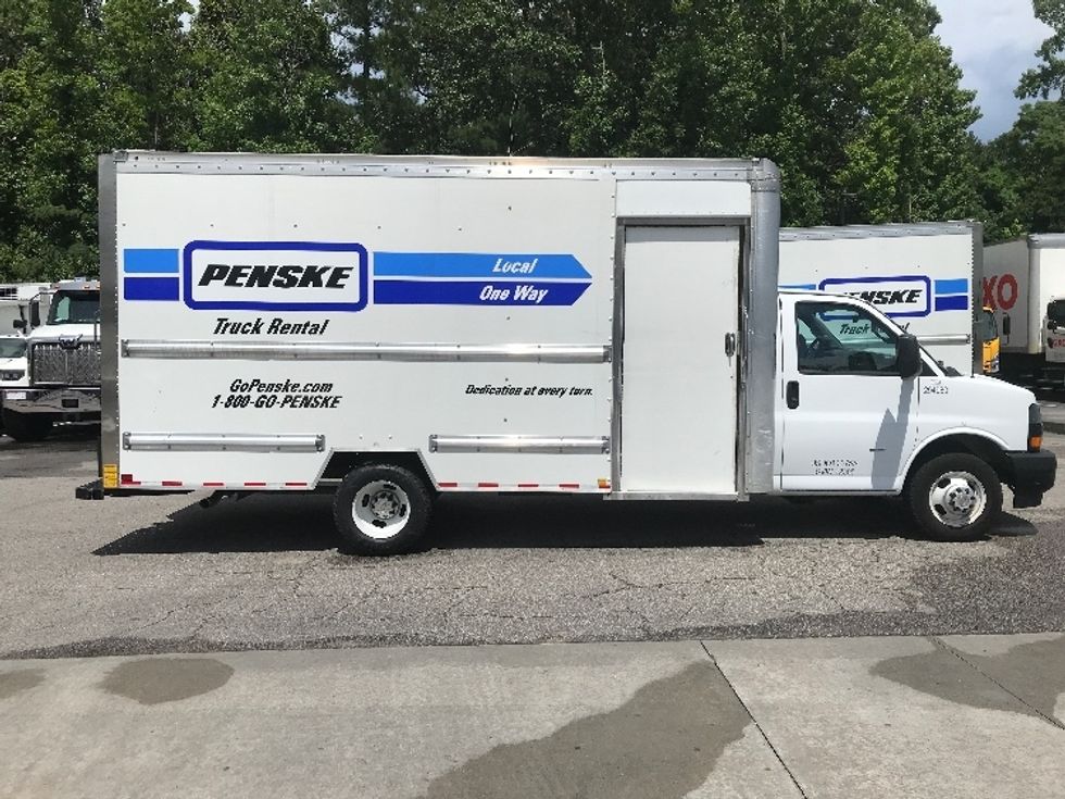 Light Duty Box Truck-Light and Medium Duty Trucks-Chevrolet-2023-G33903-Ladson-SC-30,592\n\t\tmiles-$ 45,000 - Image 13