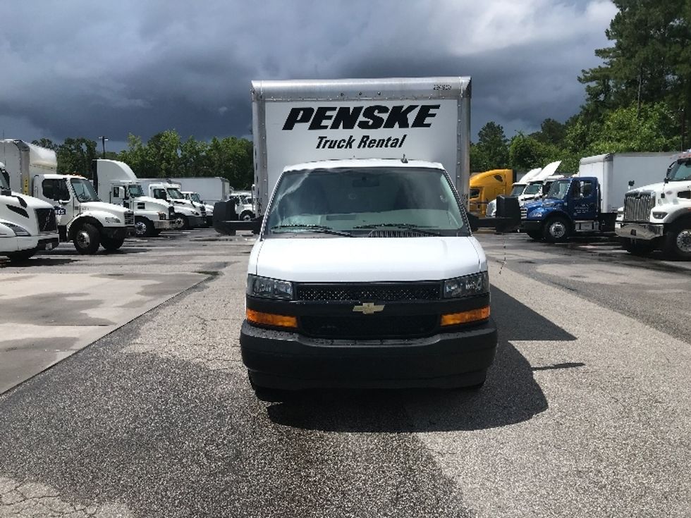 Light Duty Box Truck-Light and Medium Duty Trucks-Chevrolet-2023-G33903-Ladson-SC-30,592\n\t\tmiles-$ 45,000 - Image 2