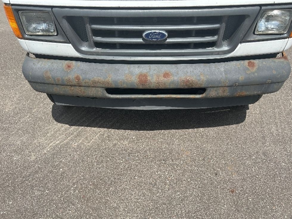 Light Duty Box Truck-Light and Medium Duty Trucks-Ford-2004-E450-Brooklyn Park-MN-107,322\n\t\tmiles-$ 7,250 - Image 26