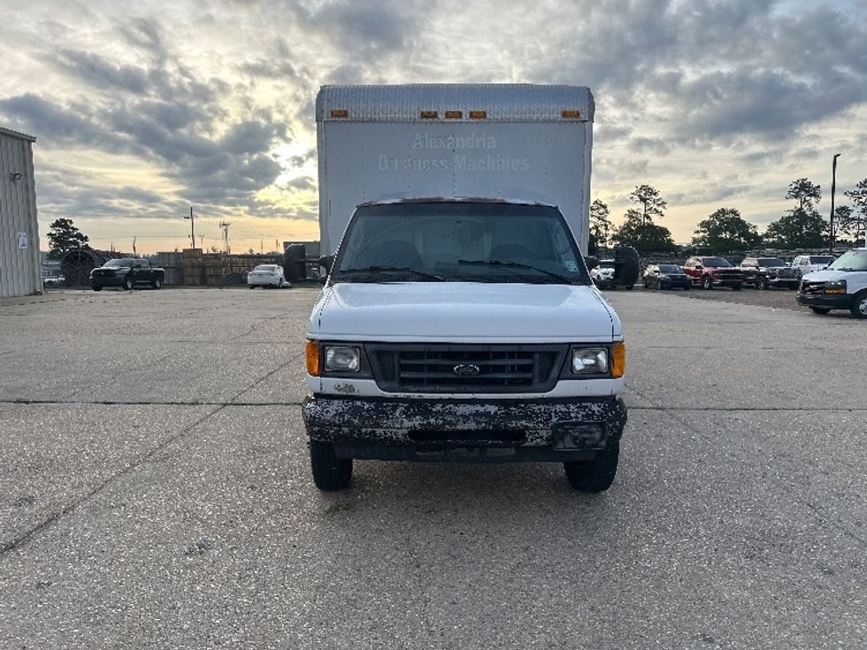 Light Duty Box Truck-Light and Medium Duty Trucks-Ford-2006-E350-Hammond-LA-145,249\n\t\tmiles-$ 9,500 - Image 2
