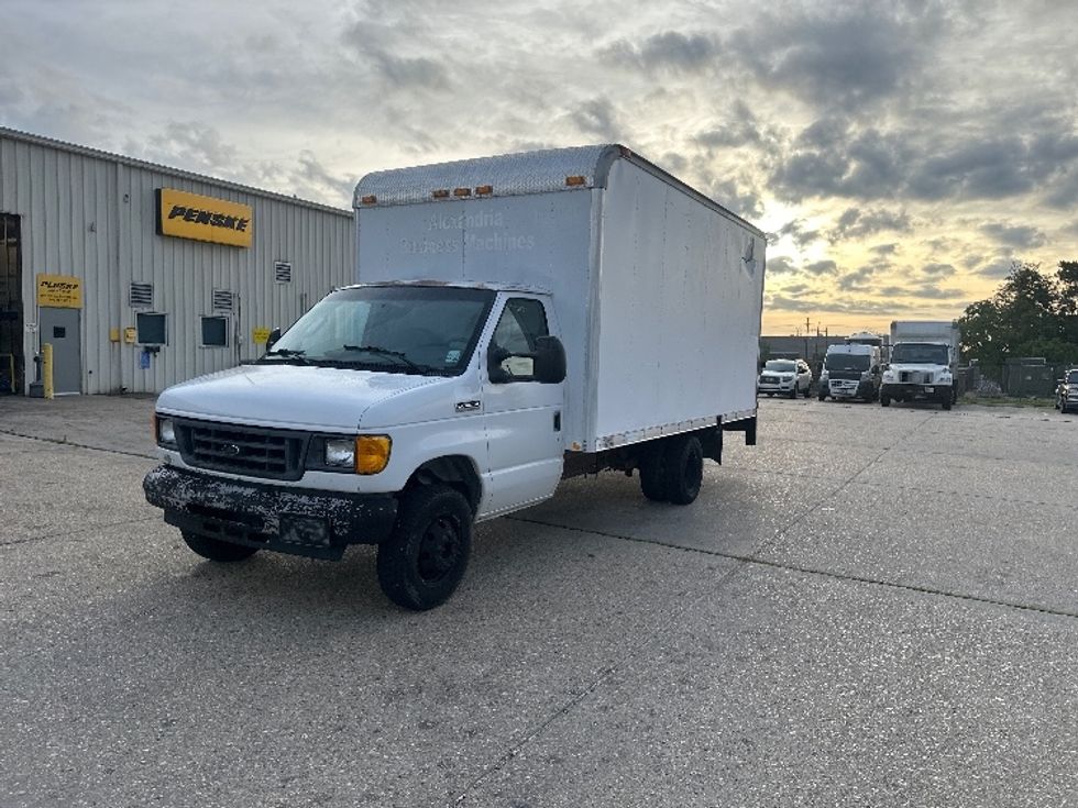 Light Duty Box Truck-Light and Medium Duty Trucks-Ford-2006-E350-Hammond-LA-145,249\n\t\tmiles-$ 9,500 - Image 3