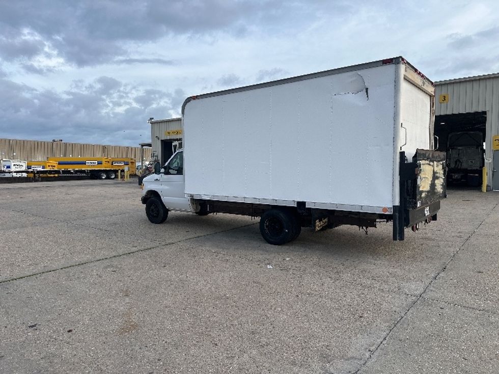 Light Duty Box Truck-Light and Medium Duty Trucks-Ford-2006-E350-Hammond-LA-145,249\n\t\tmiles-$ 9,500 - Image 6