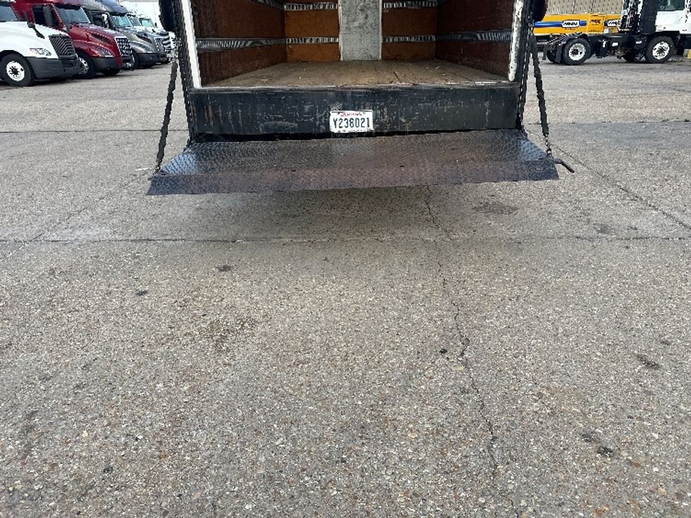 Light Duty Box Truck-Light and Medium Duty Trucks-Ford-2006-E350-Hammond-LA-145,249\n\t\tmiles-$ 9,500 - Image 9