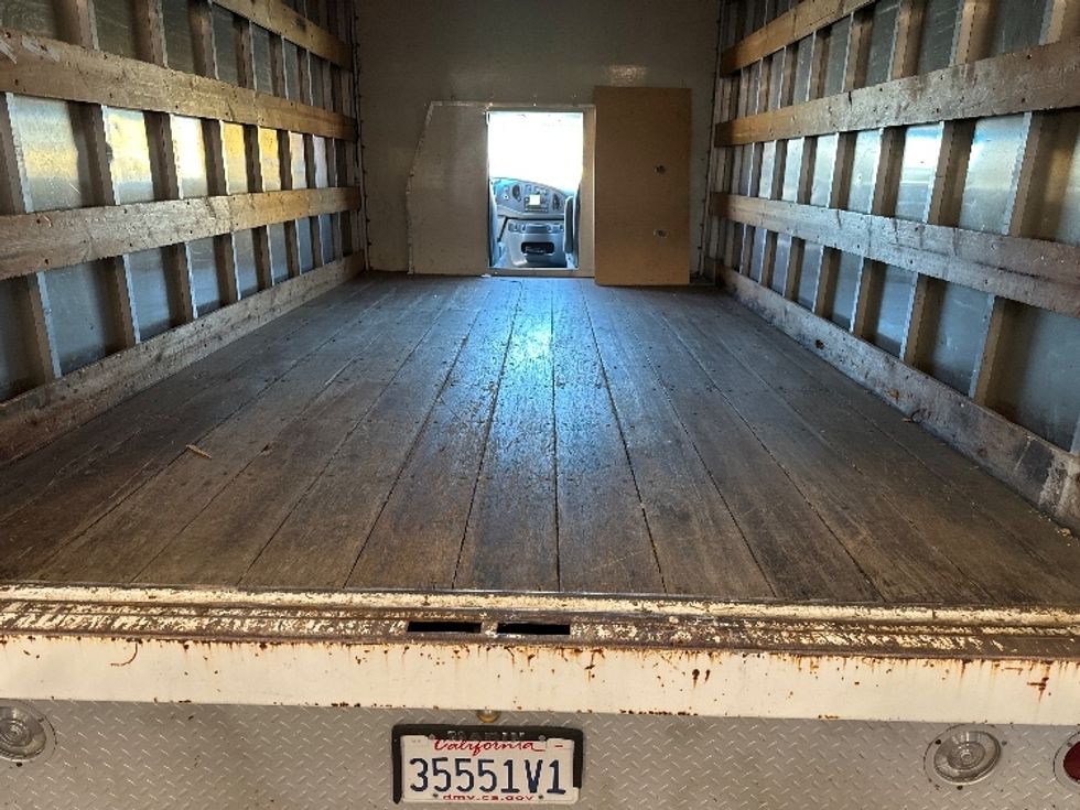 Light Duty Box Truck-Light and Medium Duty Trucks-Ford-2006-E350-Richmond-CA-205,509\n\t\tmiles-$ 7,000 - Image 10