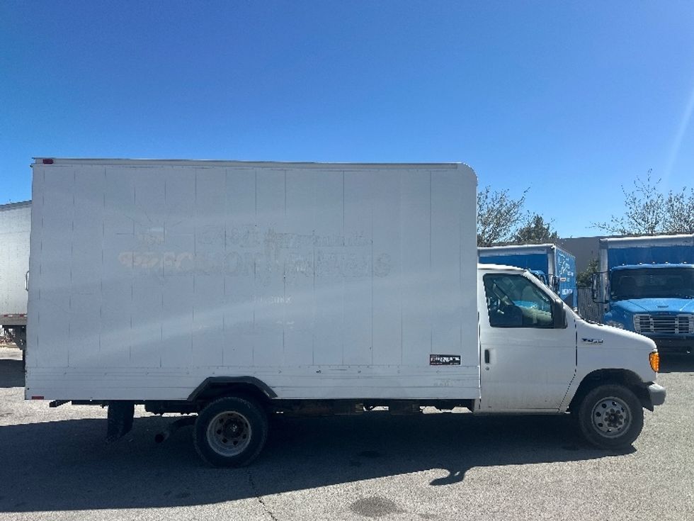 Light Duty Box Truck-Light and Medium Duty Trucks-Ford-2006-E450-Sparks-NV-238,059\n\t\tmiles-$ 8,500 - Image 15