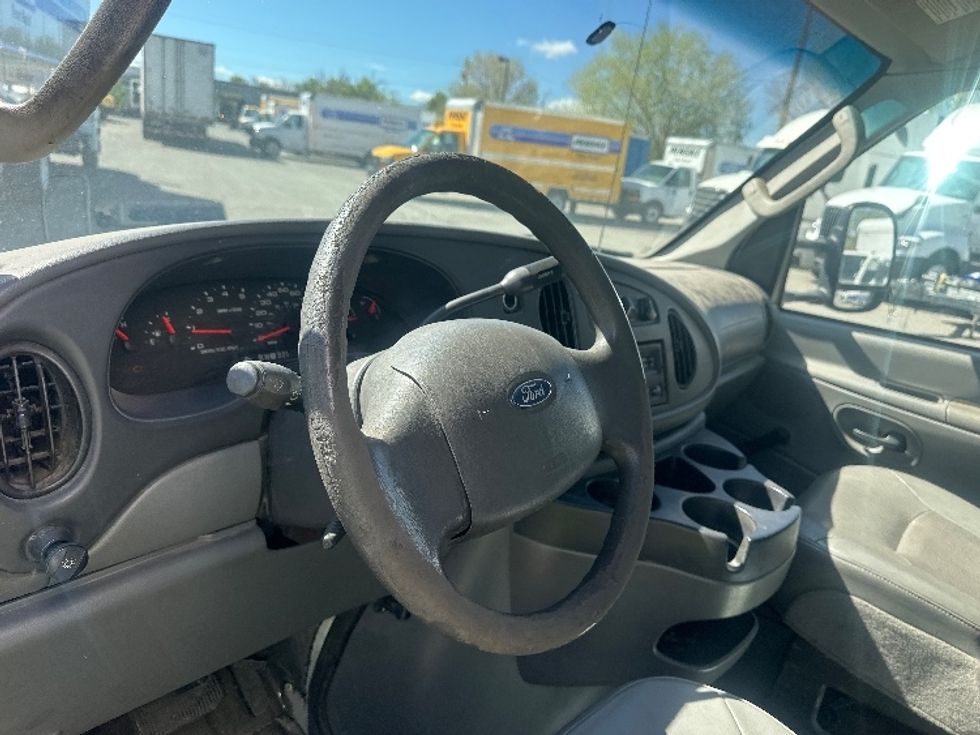 Light Duty Box Truck-Light and Medium Duty Trucks-Ford-2006-E450-Sparks-NV-238,059\n\t\tmiles-$ 8,500 - Image 17