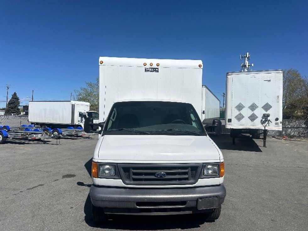 Light Duty Box Truck-Light and Medium Duty Trucks-Ford-2006-E450-Sparks-NV-238,059\n\t\tmiles-$ 8,500 - Image 2