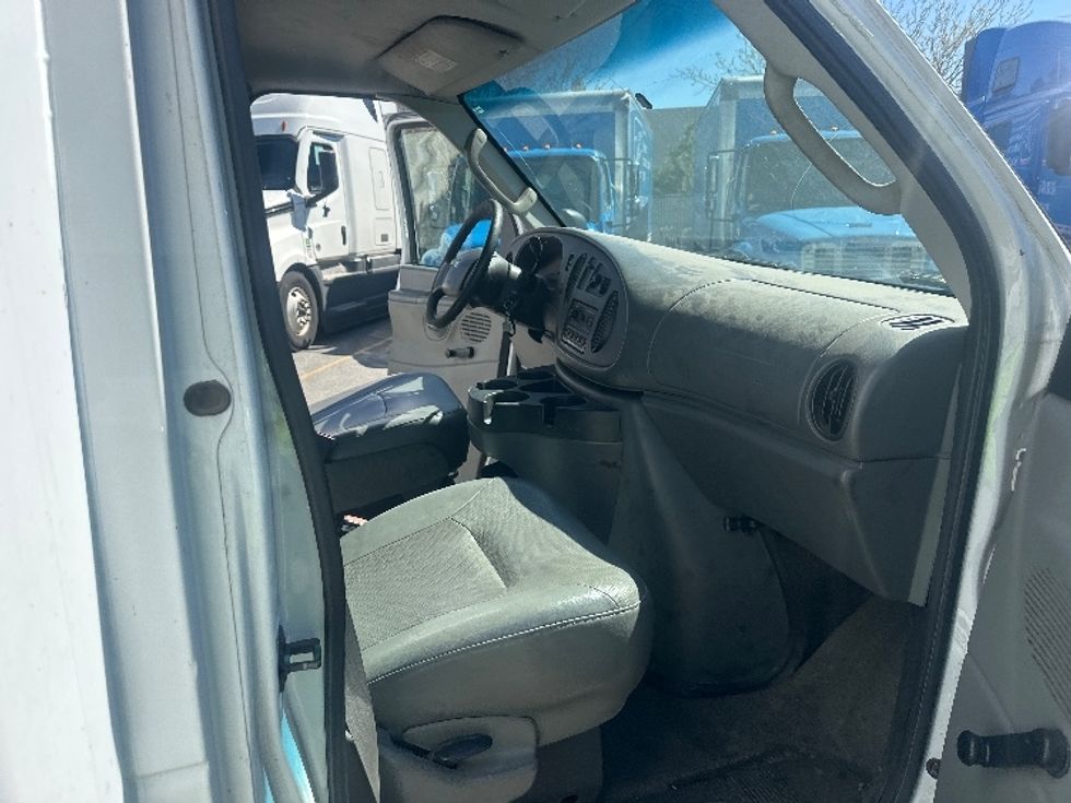 Light Duty Box Truck-Light and Medium Duty Trucks-Ford-2006-E450-Sparks-NV-238,059\n\t\tmiles-$ 8,500 - Image 20