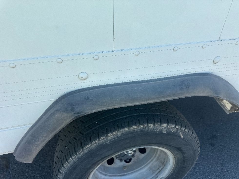 Light Duty Box Truck-Light and Medium Duty Trucks-Ford-2006-E450-Sparks-NV-238,059\n\t\tmiles-$ 8,500 - Image 27