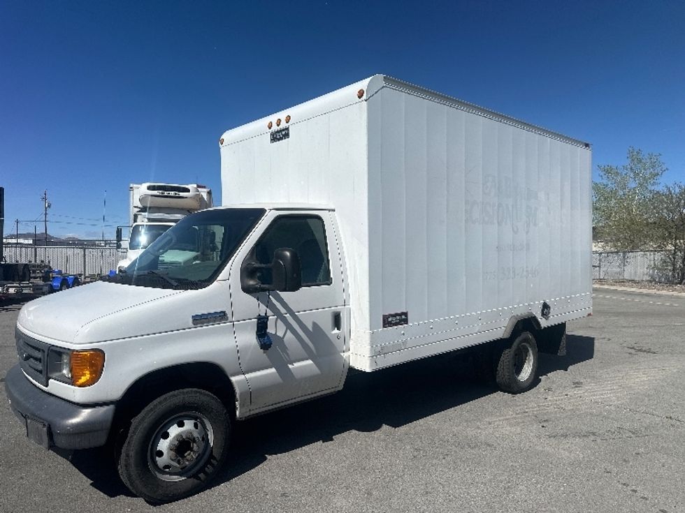 Light Duty Box Truck-Light and Medium Duty Trucks-Ford-2006-E450-Sparks-NV-238,059\n\t\tmiles-$ 8,500 - Image 3