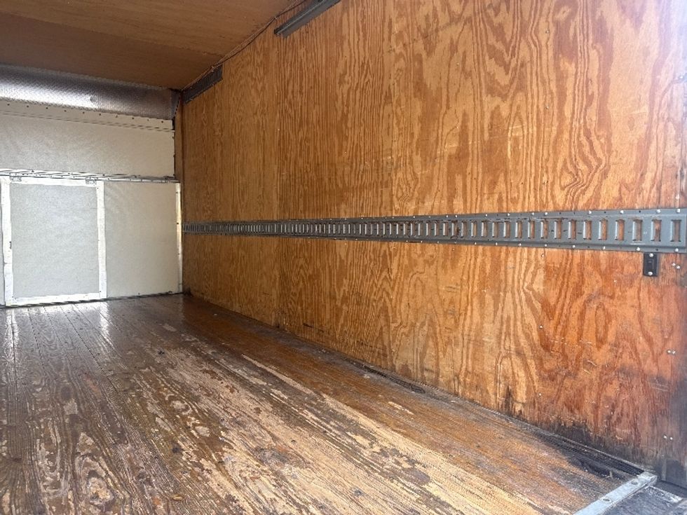 Light Duty Box Truck-Light and Medium Duty Trucks-Ford-2014-E350-Knoxville-TN-189,579\n\t\tmiles-$ 8,500 - Image 12