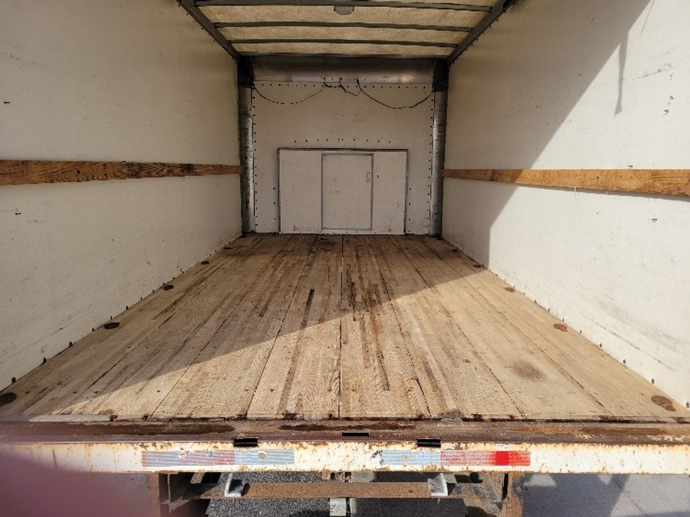 Light Duty Box Truck-Light and Medium Duty Trucks-Ford-2014-E450-Stoney Creek-ON-334,140\n\t\tkm-$ 10,000 - Image 10