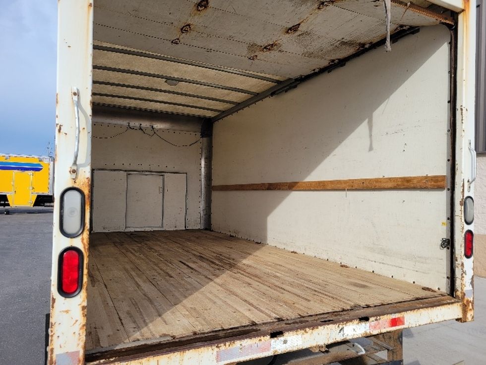 Light Duty Box Truck-Light and Medium Duty Trucks-Ford-2014-E450-Stoney Creek-ON-334,140\n\t\tkm-$ 10,000 - Image 12