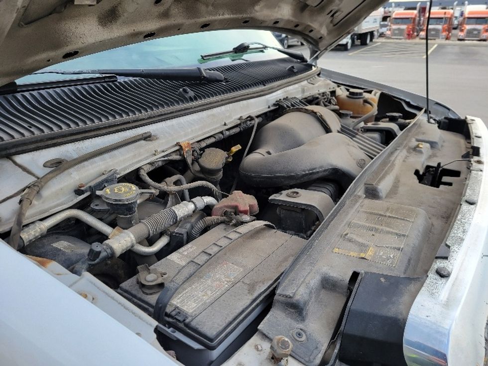 Light Duty Box Truck-Light and Medium Duty Trucks-Ford-2014-E450-Stoney Creek-ON-334,140\n\t\tkm-$ 10,000 - Image 23