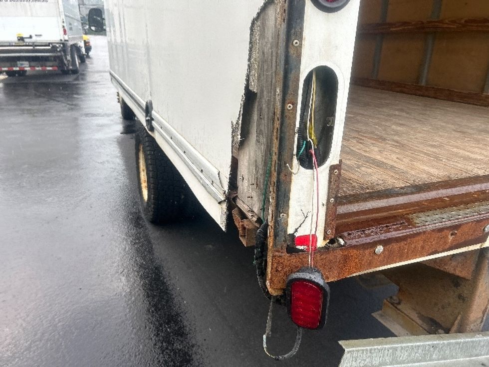 Light Duty Box Truck-Light and Medium Duty Trucks-Ford-2015-E350-Pittsburgh-PA-201,163\n\t\tmiles-$ 8,000 - Image 25