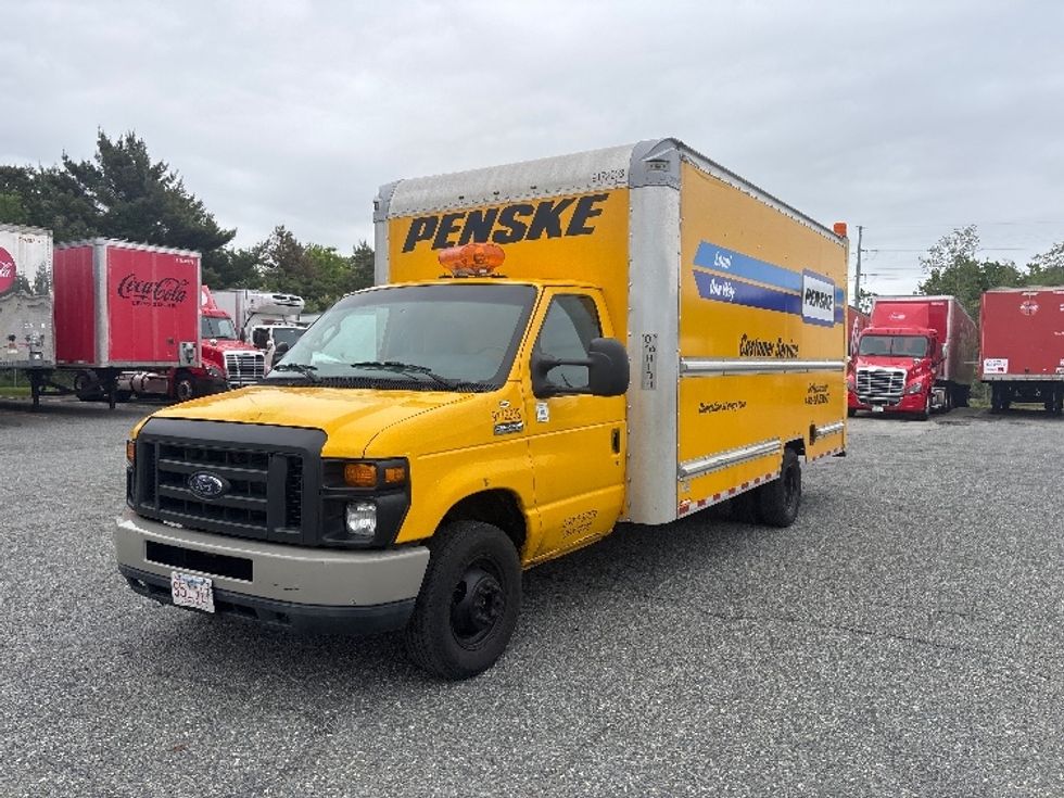 Light Duty Box Truck-Light and Medium Duty Trucks-Ford-2015-E350-Sandwich-MA-135,183\n\t\tmiles-$ 15,750 - Image 3